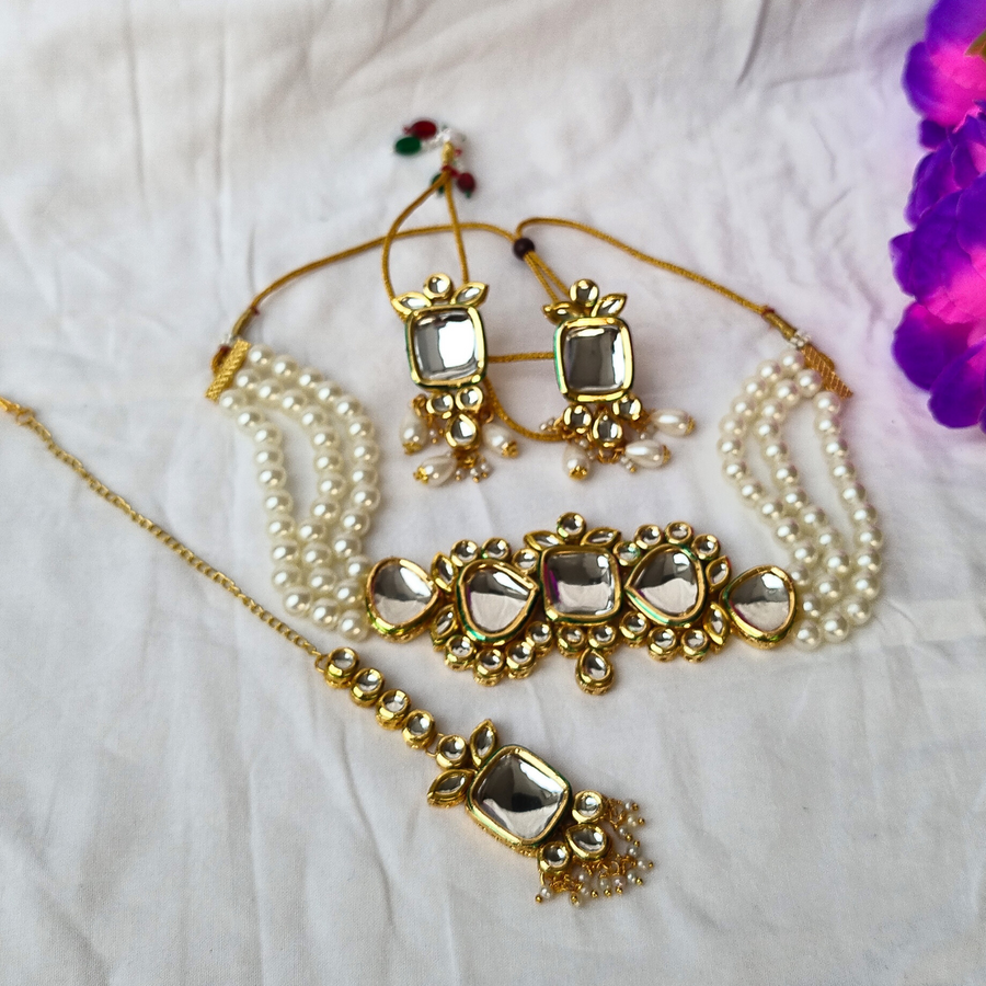 White kundan necklace
