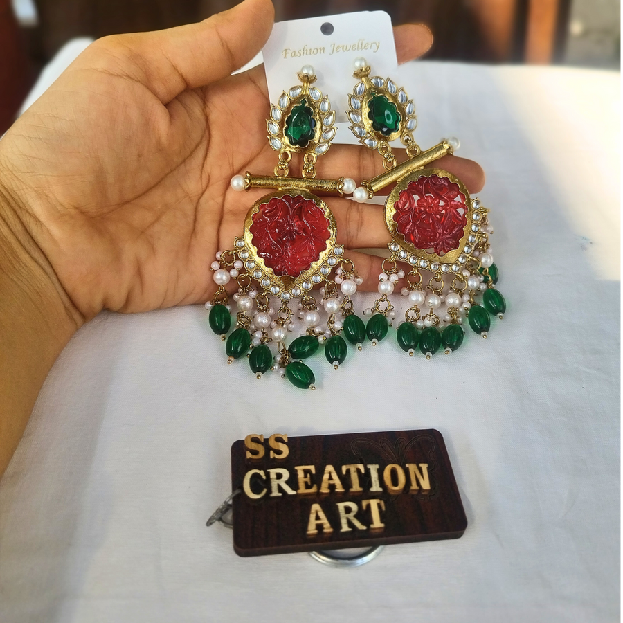 Red & green kundan earings