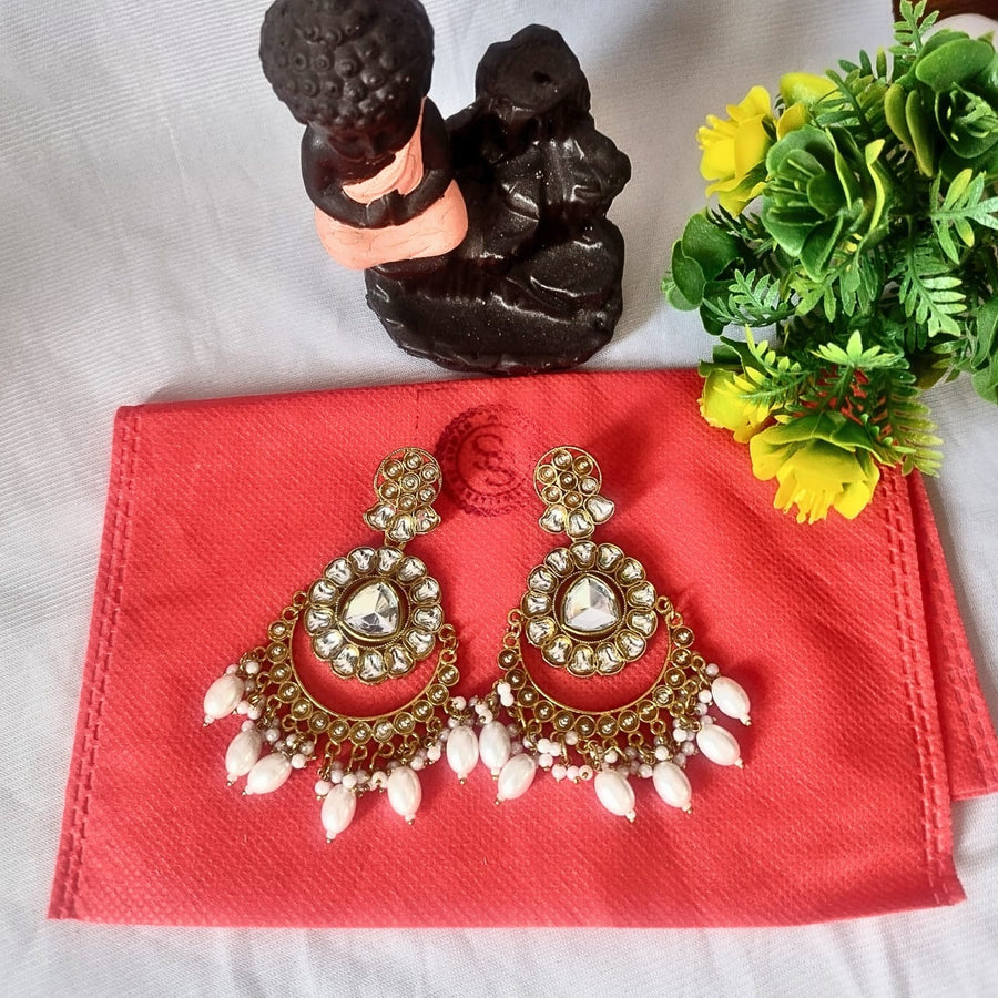 white kundan chandbali