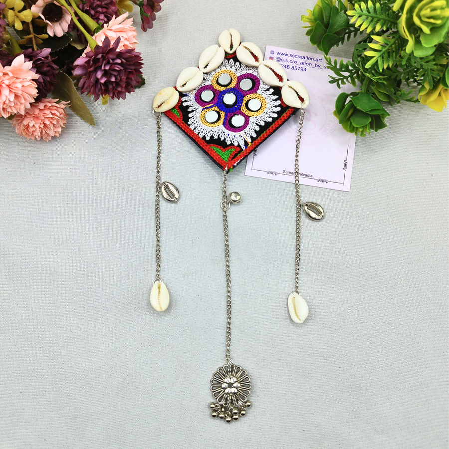 Cowrie shell hairclip