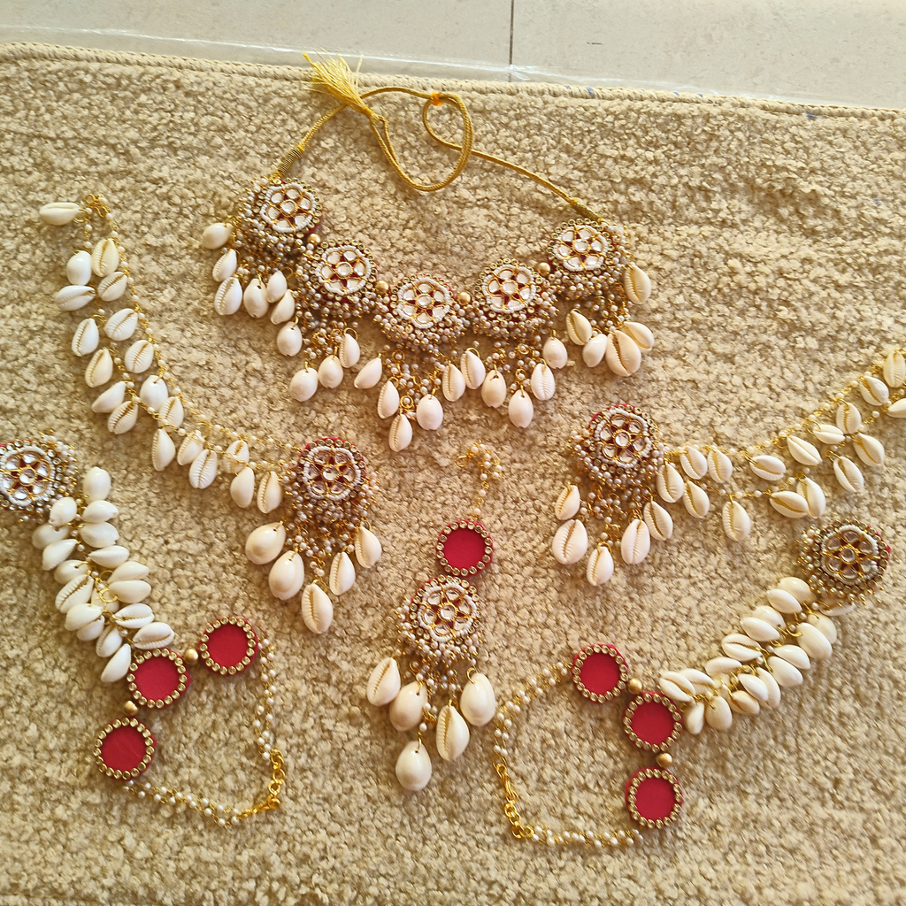 Kundan cowrie Haldi jewellery