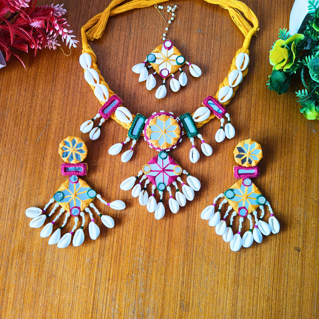 Satrangi Cowrie Haldi Set